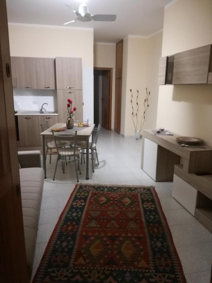 Апартаменти Giusy'S Place 1 Кампофеліче-ді-Роччелла Екстер'єр фото